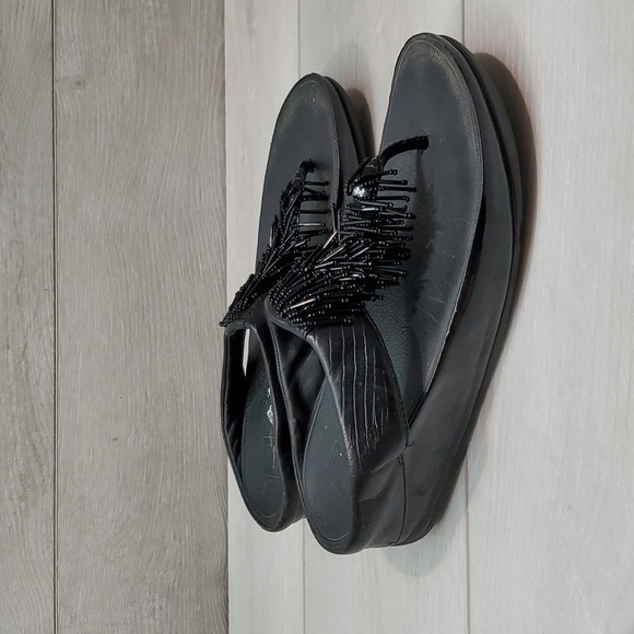 Fitflop Womens Chacha Leather Thong Wedge Sandals shoes sz 7 - Picture 1 of 11